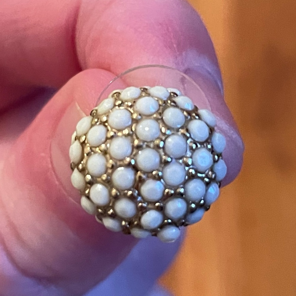 Snowcap Pearl Stud Earrings